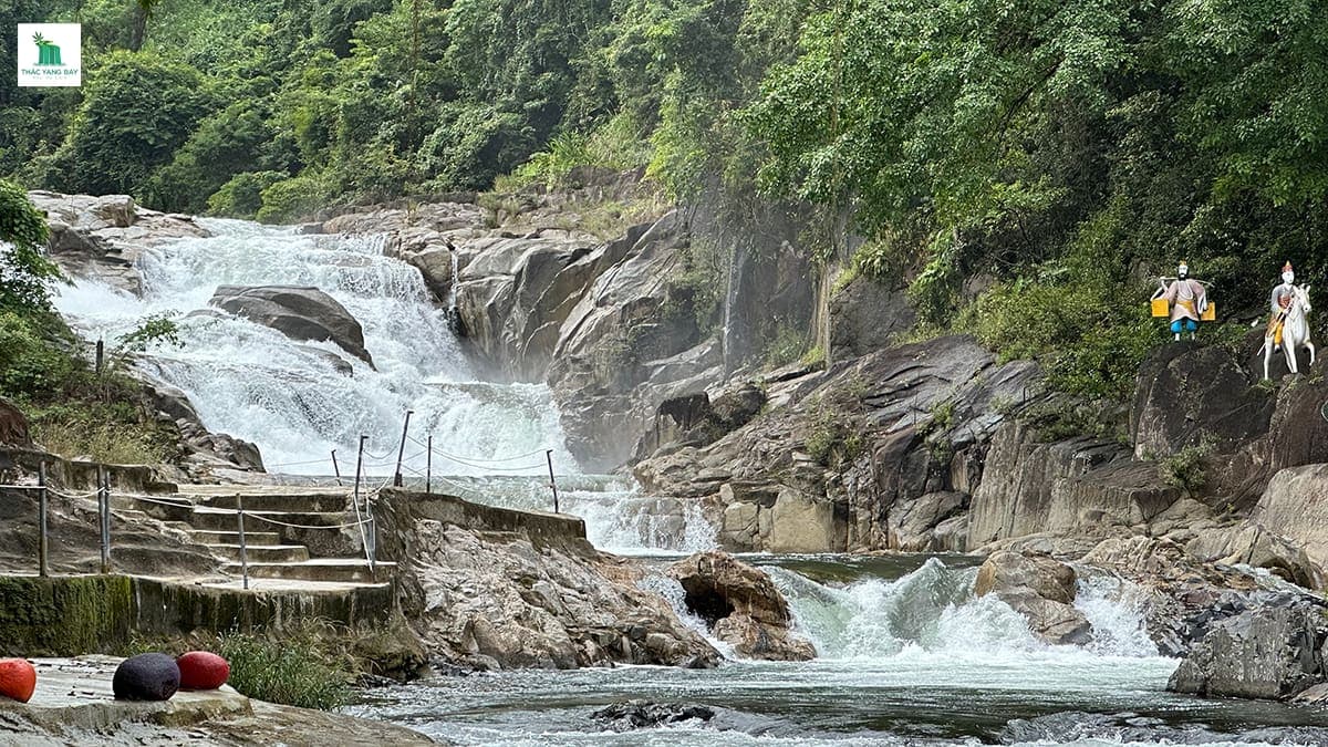 kinh-nghiem-du-lich-thac-yang-bay-nha-trang